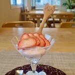 ビーカフェ なつめ - いちごヨーグルトがつきましたミャ