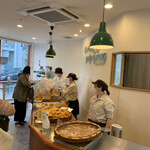 塩パン屋 パン・メゾン - 店内