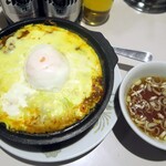 ラーメン太郎 - チーズカレー麻丼（スープ付き）