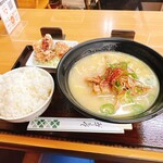 Kicchin Ibuki - 鶏白湯ラーメン唐揚げセット