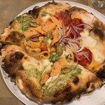 400℃ PIZZA - スモークサーモンのバジルクリーム＆マルゲリータ エクストラ