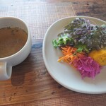 Kokuriya - セットのサラダとスープ