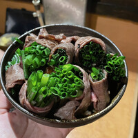 ホルモン焼肉 富や 栄店 - 