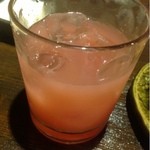 カフェ椿  - 今朝の生ジュースのグレープフルーツジュース