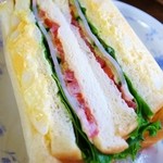 アドゥマン - 玉子野菜ハムサンド（１３年７月）