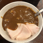 めん処 金太 - まかない飯(丸鶏スープのカレー)   350円