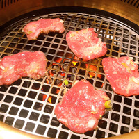 ホルモン焼肉 富や 栄店 - 