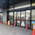 セブンイレブン - このルックスでセブンですか…