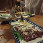 うめづ - レバ刺し