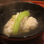 日本料理 晴山 - 淡路の鱧のお椀。鱧もお出汁も自分にとってぴったりでした。