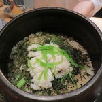 日本料理 晴山 - 鱧と新れんこんの炊き込みごはん。