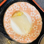 大衆食堂 きぬ川 - お新香はちょっと少なめ笑
