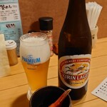 Izakaya Manaya - 瓶ビール中 600円、お通し 300円