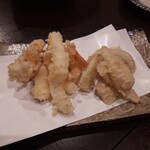 三代目まる天 - 白イカと春野菜の天ぷら１２００円