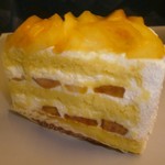 リリエンベルグ - 桃のショートケーキ