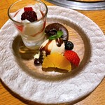 焼肉トラジ - デザート盛(通常)