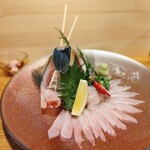 隠れ居酒屋 幸夜 - 活〆カワハギ(肝付)　1380円