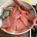 横浜魚市場卸協同組合 厚生食堂 - 中トロ鮪鉄火丼のアップ