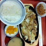 焼魚定食と釜戸ごはん ゆめタウン徳島食堂 - 豚の生姜焼き定食