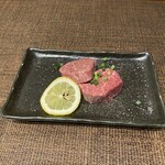 アリラン飯店 - ☆上赤身肉（塊）
      多分、非売品
      ありがとうございます♡