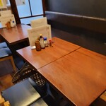 Kadokura Shouten - 店内