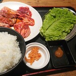 Yakiniku Guri Guriya Premium - ハラミとカルビのランチ