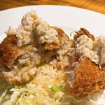 Panch - メンチカツ断面(タルタルソースは上に)