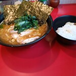 家系総本山 吉村家 - 