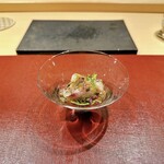 パルコ フィエラ - 真鯛のサラミ〆（自家採りこしあぶらのピュレ、パセリオイル、ボタンエビの塩など）