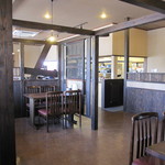 広々した店内・・。