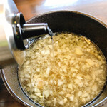 麺屋 花畑 - ゆず香油投入