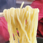 麺屋 花畑 - 辛味噌ラーメン麺リフト