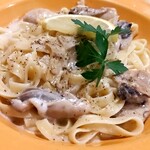 ウエストパパ - 牡蠣のレモンクリームパスタ