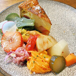 MAISON INCO - キッシュ、オードブル　いちごが。