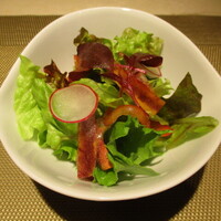 鉄板焼 ステーキ 北野坂 - 冷菜（レモンドレッシングのサラダ）