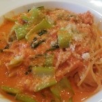 ピエドラ - カニ身とチンゲン菜のトマトソース