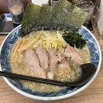 Ramen Shoujiki Mon - ネギチャーシューメン醤油 チャーシュー2枚サービス