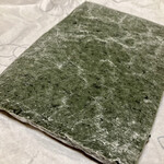 亀屋菓子店小町店 - 「草のし餅」こちらも実物に近い色合いです…