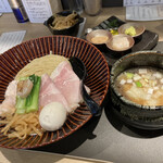 Tokyo Style Noodle ほたて日和 - つけ麺黒　チャーシューが美味い　ほたてのカルパッチョも美味