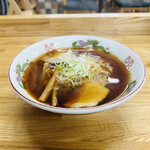 Kudou Ramen - ◎ スープは、鰯などの焼き干しと昆布からとった魚介スープと、豚骨と青森シャモロックの鶏ガラを煮込んだスープをブレンド。