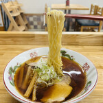 Kudou Ramen - ◎麺は自家製の細い縮れ麺。