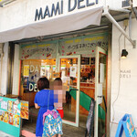 MAMI DELI - 店頭　お水はセルフ