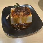 外堀PAIRON - 紅醤油がけ辣油豆腐