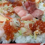 ニダイメ 野口鮮魚店 - 野口海鮮大漁神輿丼