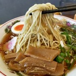 にぼしラーメン かのうや - 歯応え抜群で美味しい小林製麺所の全粒粉麺