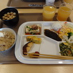 ベッセルホテル - 朝食バイキング 沖縄料理もバランスよく出ています