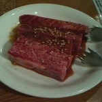 元氣七輪焼肉 牛繁 - 極厚カルビ