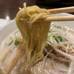 元喜神 - 鶏白湯ラーメン 麺リフト(2023/3)