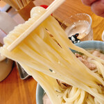 手打ちうどん 上を向いて - 