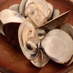 魚津屋 - 蛤の酒蒸し